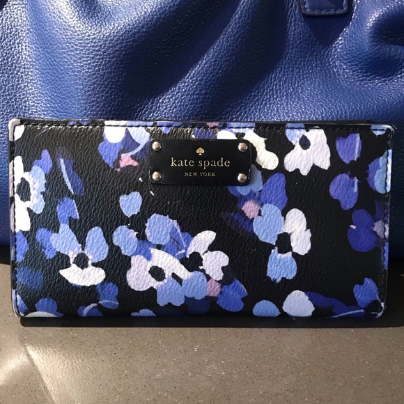 kate spade Handbags - Kate Spade Grove Street Stacy wallet kate spade Handbags - Kate Spade Grove Street Stacy wallet